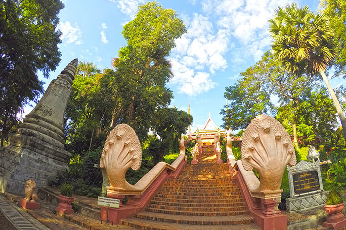 visiter phnom penh temple wat phnom